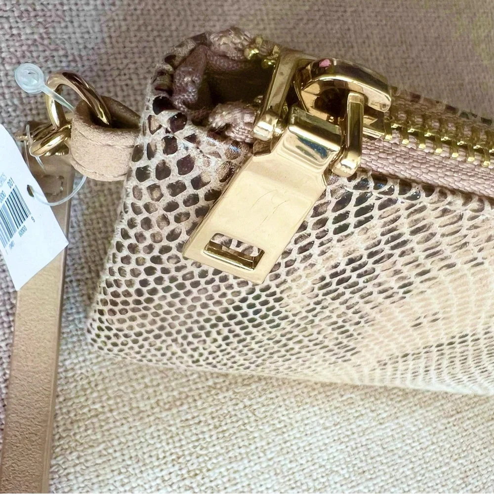 Wristlet. Faux snake-print leather. - Picture 3 of 4